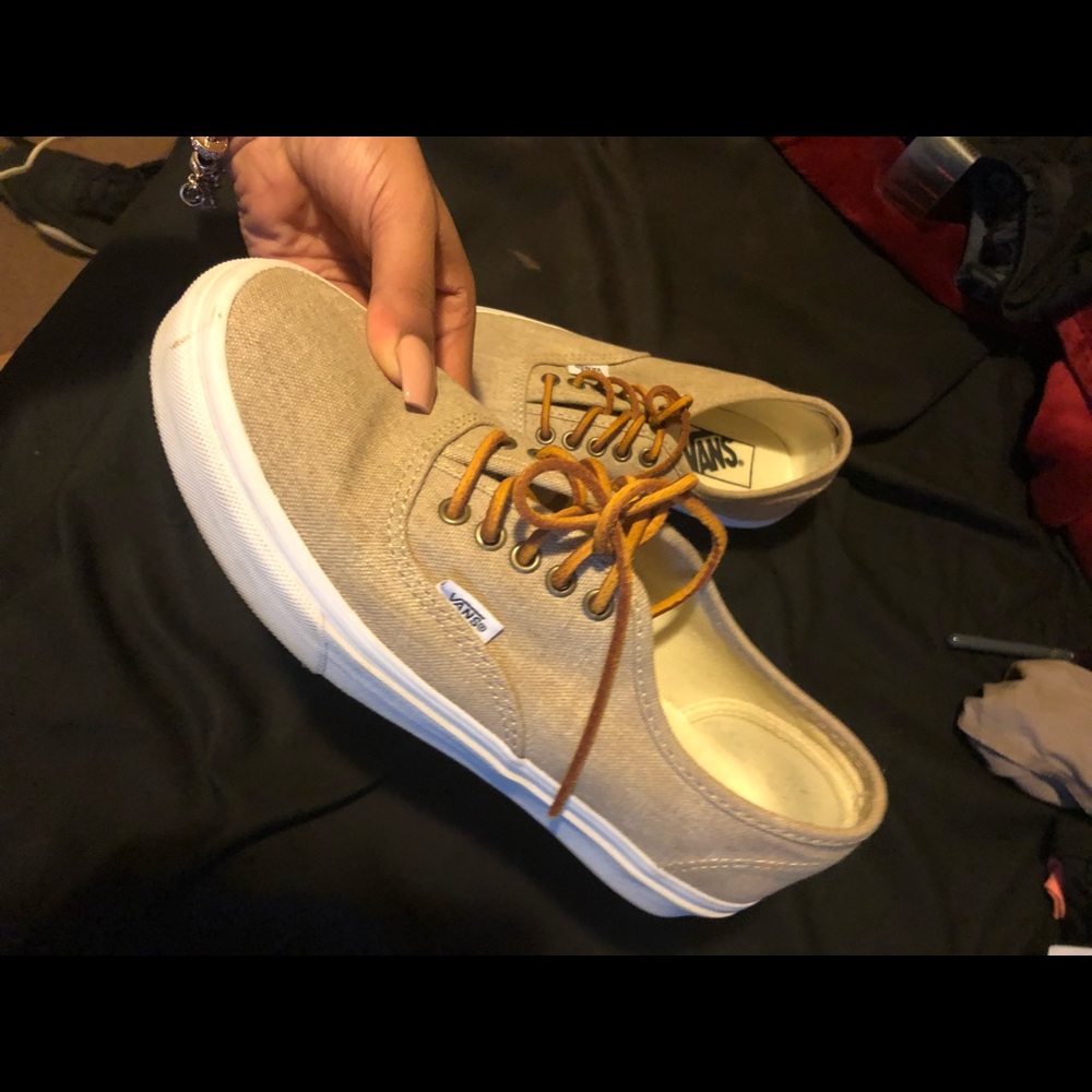 Vans.!